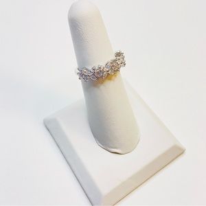 Flower Petal Design Cubic Zirconia Fashion Ring